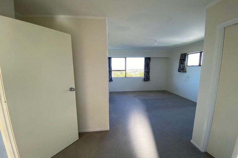 Photo of property in 50 Agincourt Street, Glenfield, Auckland, 0629