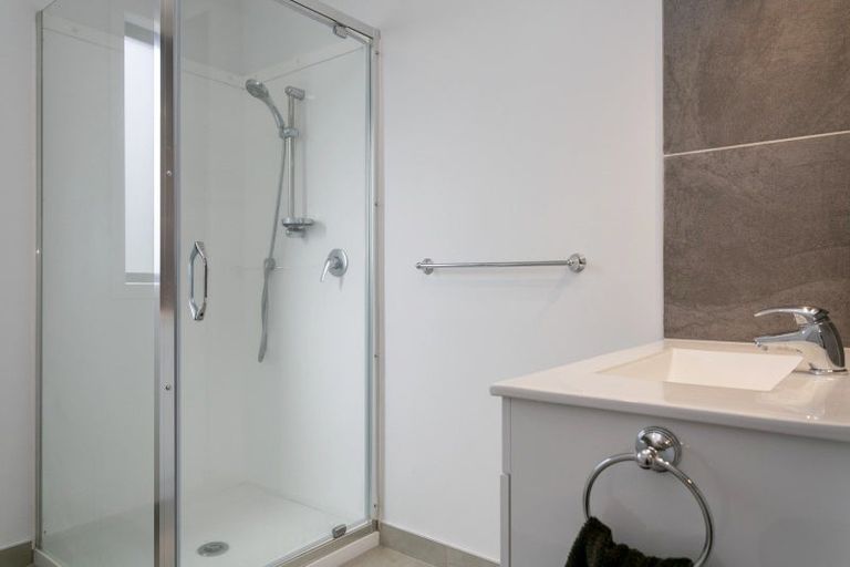 Photo of property in 1 Norfolk Road, Waipahihi, Taupo, 3330