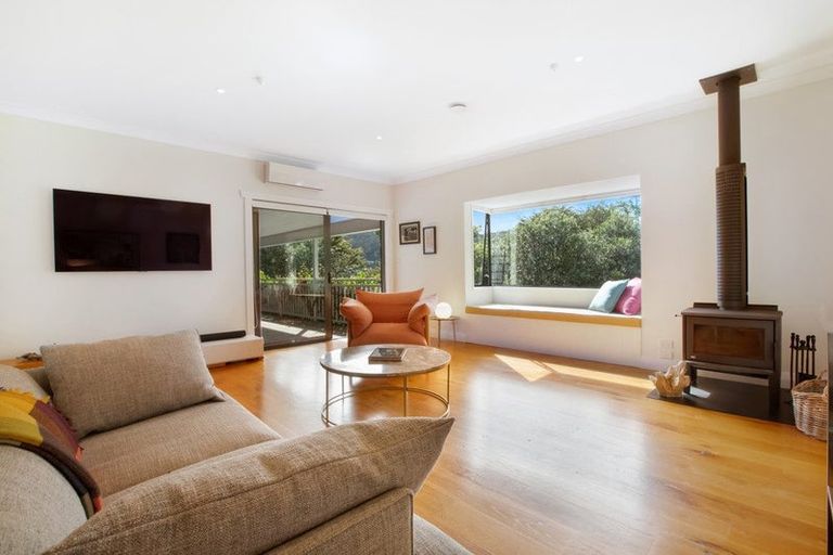 Photo of property in 40 Calais Terrace, Ostend, Waiheke Island, 1081