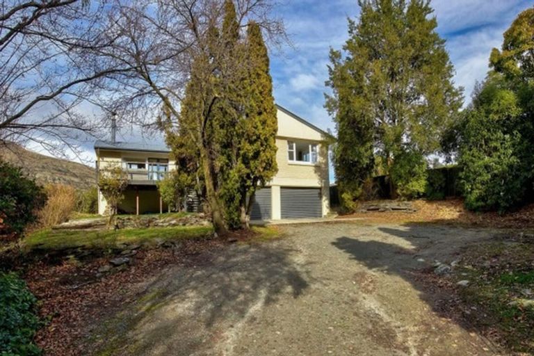 Photo of property in 689 Frankton Road, Queenstown, 9300