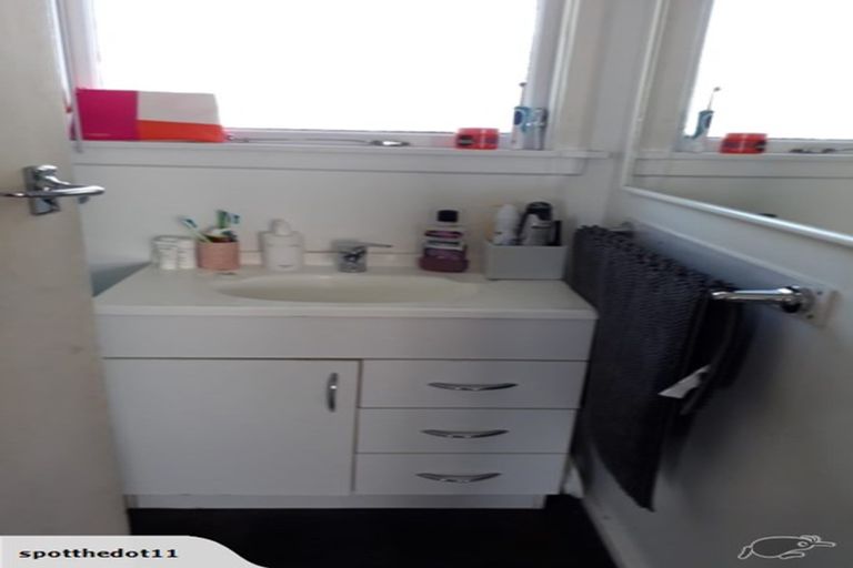 Photo of property in 411 Yaldhurst Road, Russley, Christchurch, 8042