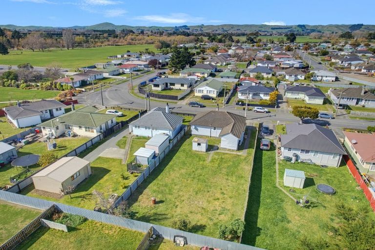 Photo of property in 15 Cameron Crescent, Masterton, 5810