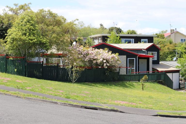 Photo of property in 36 Parkes Avenue, Saint Johns Hill, Whanganui, 4501