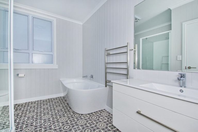 Photo of property in 17a Central Avenue, Avenues, Whangarei, 0110