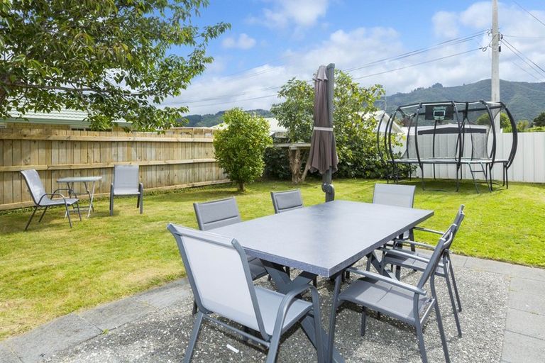 Photo of property in 40a Ebdentown Street, Ebdentown, Upper Hutt, 5018