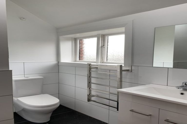 Photo of property in 35 Heriot Row, Dunedin Central, Dunedin, 9016