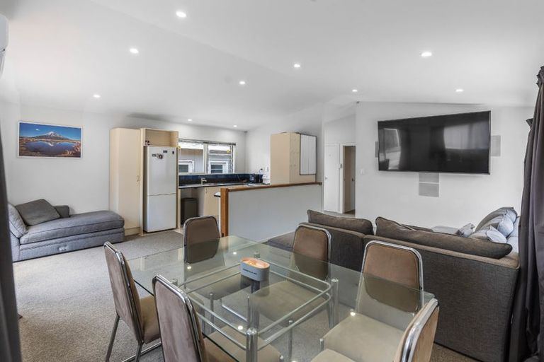 Photo of property in 20 Rotoiti Avenue, Pakuranga Heights, Auckland, 2010