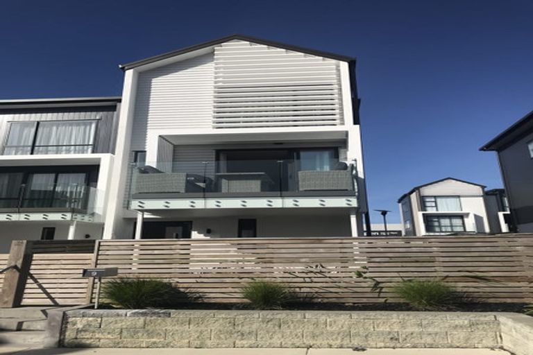 Photo of property in 9 Glenae Lane, Hobsonville, Auckland, 0618