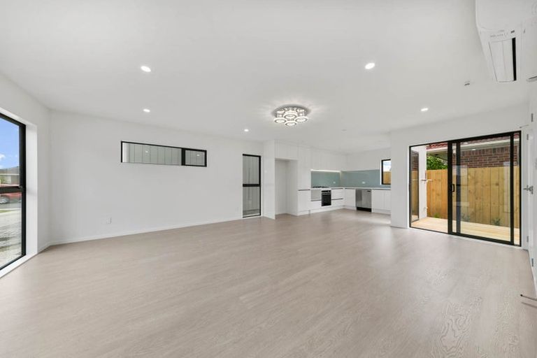 Photo of property in 90b Seymour Road, Sunnyvale, Auckland, 0612