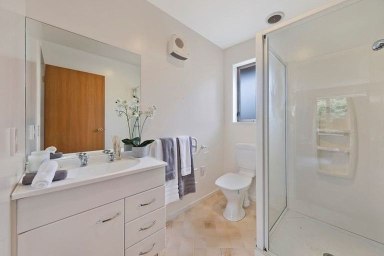 Photo of property in 115 Somerfield Street, Somerfield, Christchurch, 8024