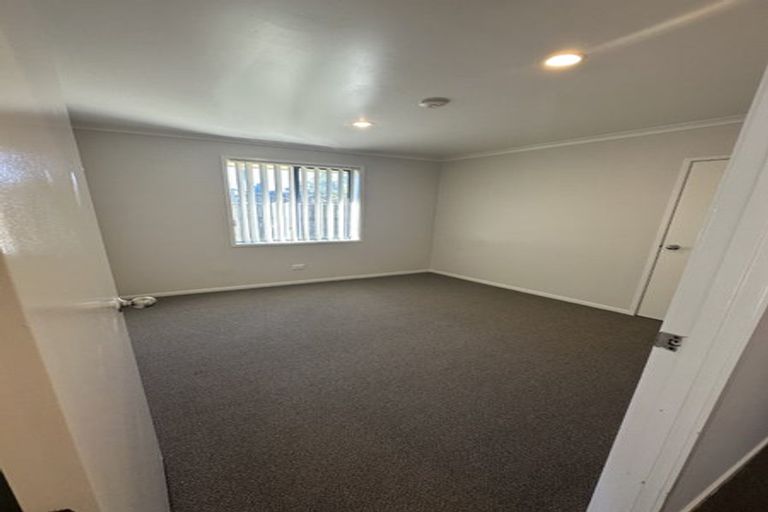 Photo of property in 2 Reef Place, Mangere, Auckland, 2022
