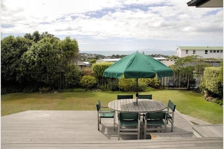 Photo of property in 391 East Coast Road, Mairangi Bay, Auckland, 0630