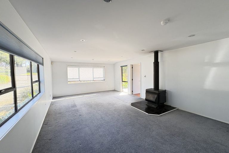 Photo of property in 123 Pomona Road, Kumeu, 0891