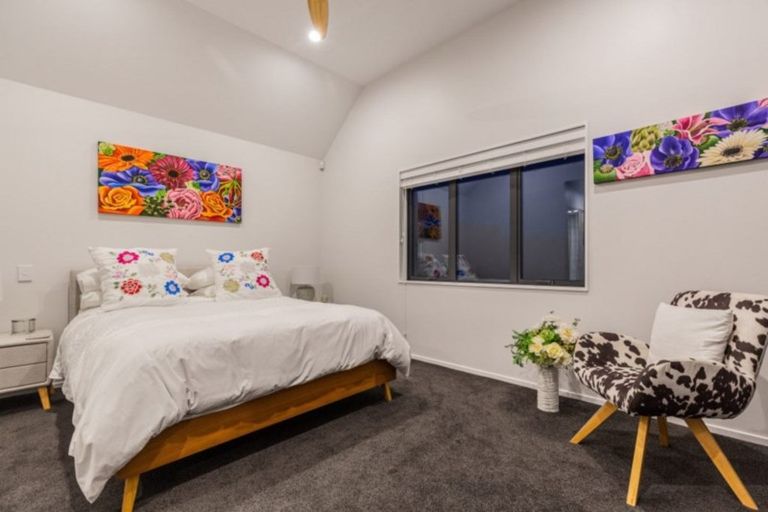 Photo of property in 121 Polo Prince Drive, Totara Park, Manurewa, 2576