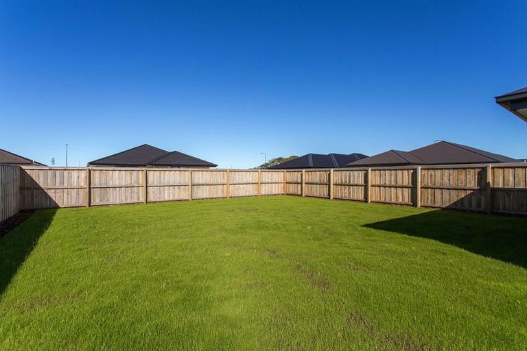 Photo of property in 4 Herridge Street, Woodend, 7691