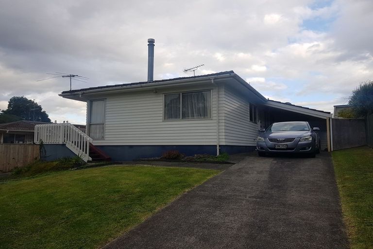 Photo of property in 6 Yarra Place, Botany Downs, Auckland, 2010