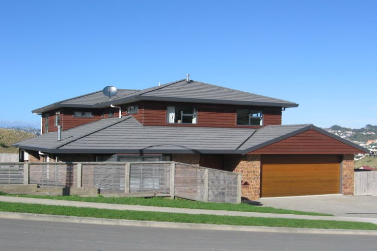 Photo of property in 76 Amesbury Drive, Churton Park, Wellington, 6037