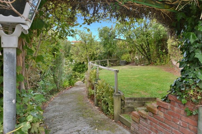 Photo of property in 100 Norfolk Street, Saint Clair, Dunedin, 9012