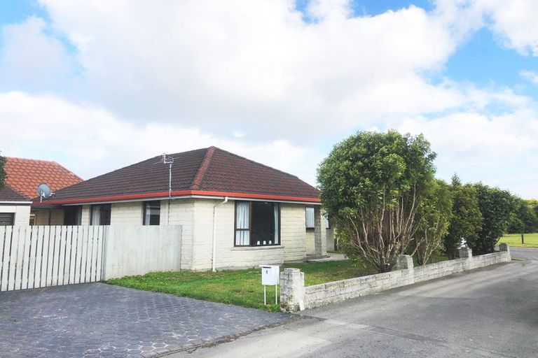 Photo of property in 1a Waddell Lane, Avondale, Christchurch, 8061