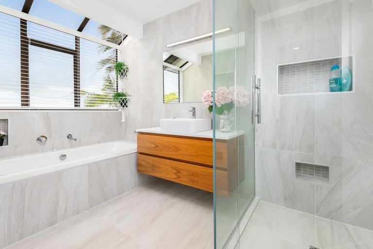 Photo of property in 23 Cumbrian Place, Conifer Grove, Takanini, 2112