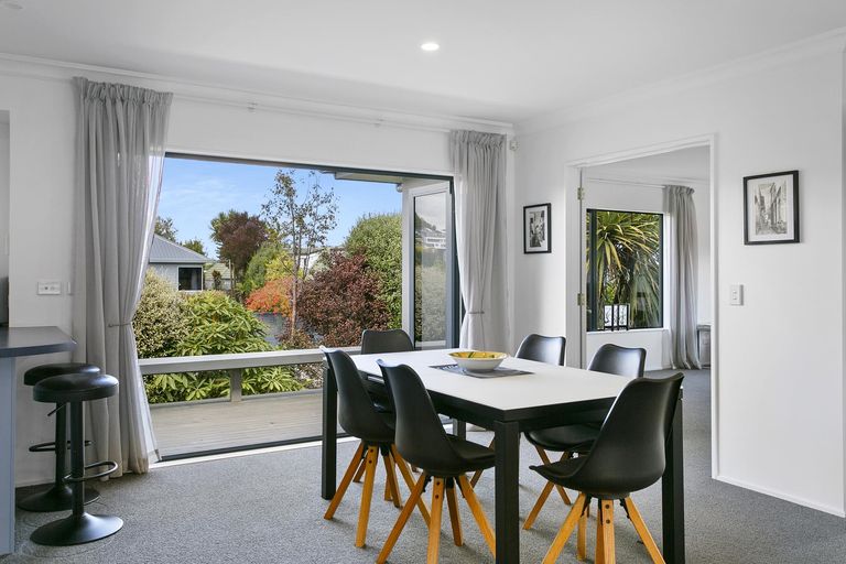 Photo of property in 2/94 Harvey Street, Waipahihi, Taupo, 3330