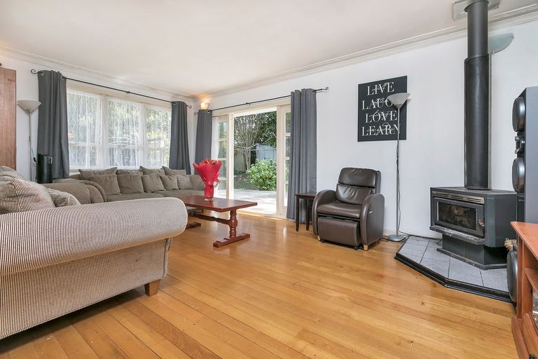 Photo of property in 77 Royal Road, Massey, Auckland, 0614