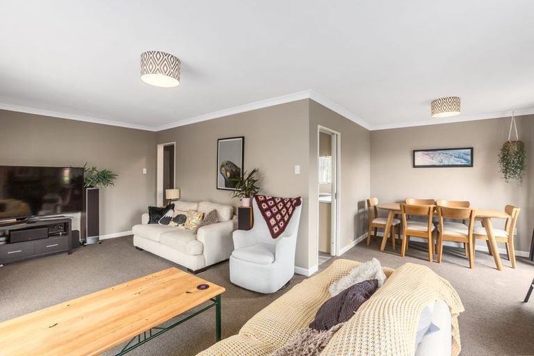 Photo of property in 44 Omapere Street, Whitby, Porirua, 5024