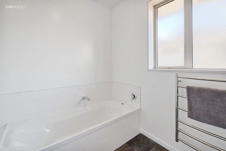 Photo of property in 15 Tutaipatu Avenue, Pegasus, 7612