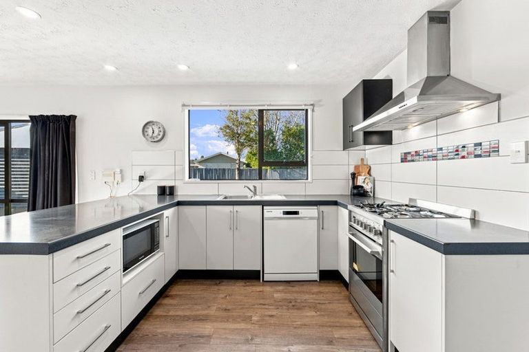 Photo of property in 56 Grimseys Road, Redwood, Christchurch, 8051
