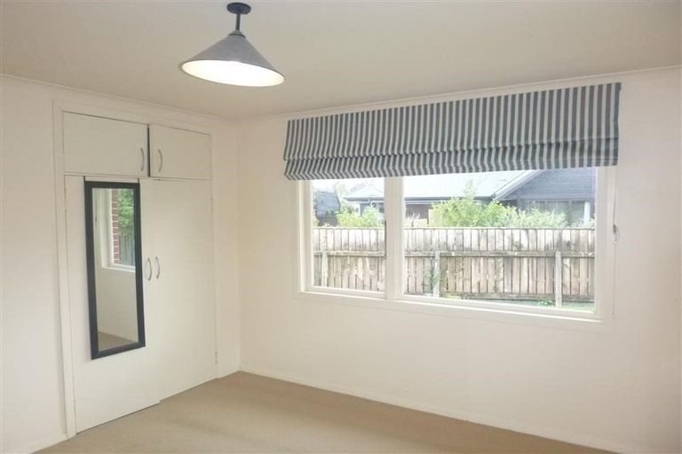 Photo of property in 1a Colin Grove, Hutt Central, Lower Hutt, 5010
