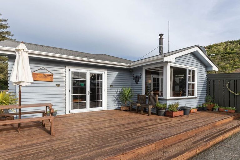 Photo of property in 308 Marsden Road, Greymouth, 7805