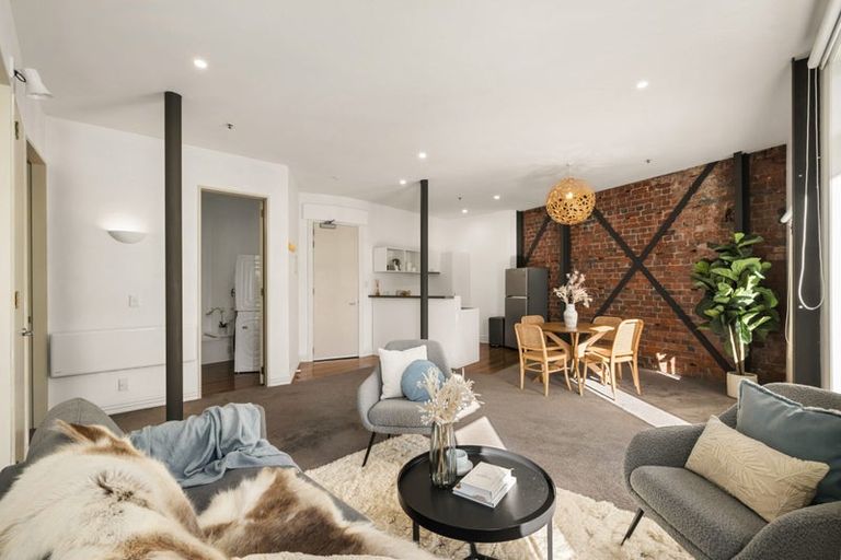 Photo of property in Columbia Apartments, 13/32 Cuba Street, Te Aro, Wellington, 6011