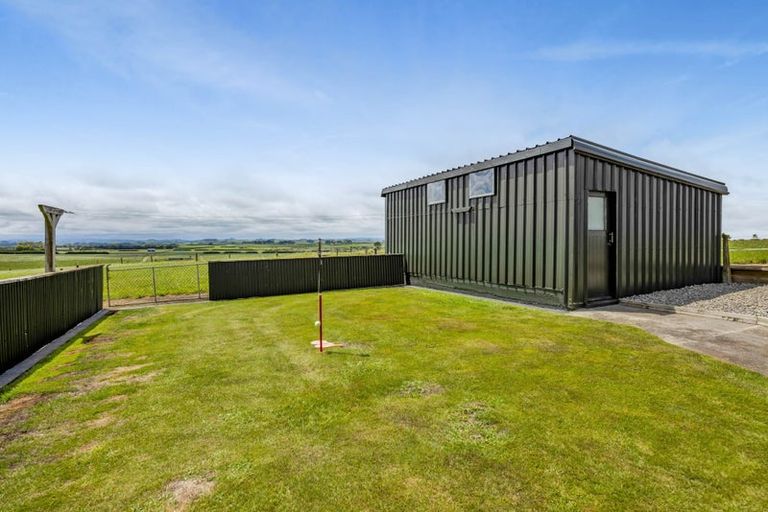 Photo of property in 762 Hastings Road, Matapu, Hawera, 4675