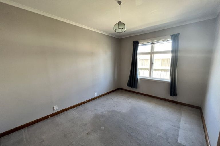 Photo of property in 33 Neill Street, Hornby, Christchurch, 8042