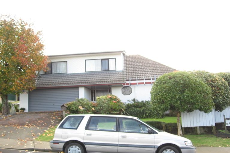 Photo of property in 2/12 Walter Macdonald Street, Howick, Auckland, 2014