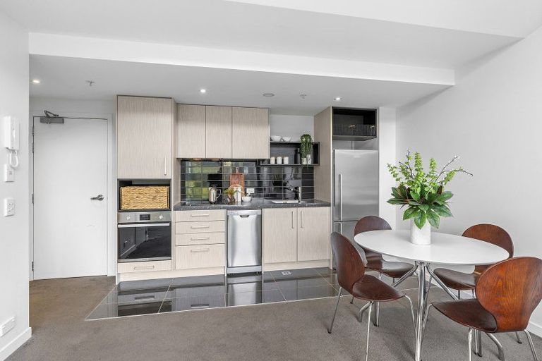 Photo of property in Nouvo Apartments, 5h/21 Rugby Street, Mount Cook, Wellington, 6021