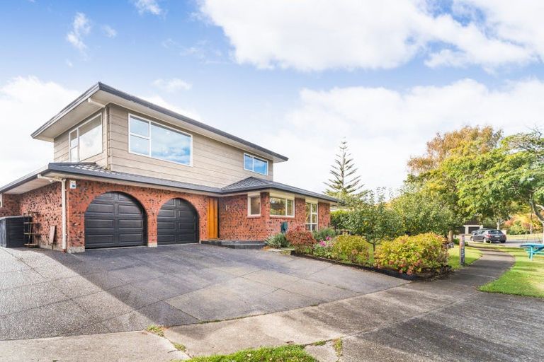 Photo of property in 8 Aintree Crescent, Awapuni, Palmerston North, 4412