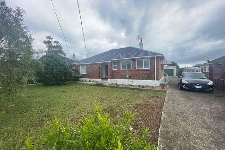 Photo of property in 5 Harris Street, Pukekohe, 2120