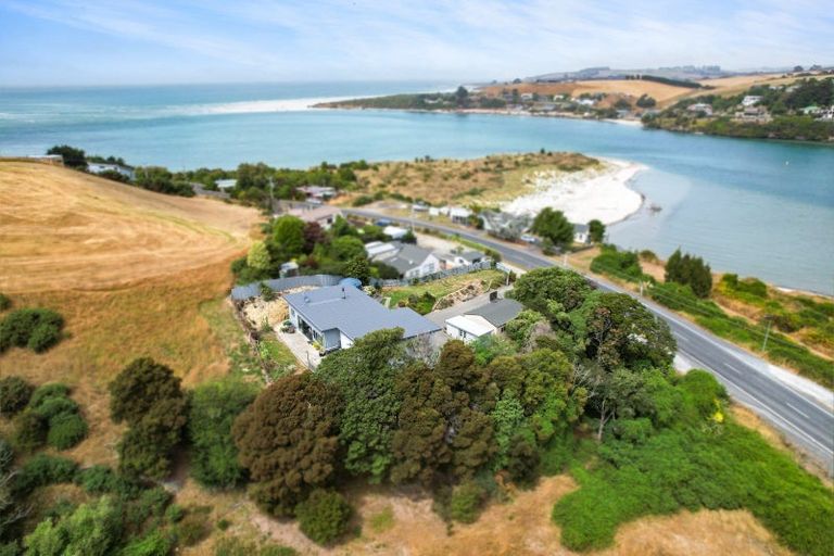 Photo of property in 1420 Taieri Mouth Road, Taieri Mouth, Brighton, 9091