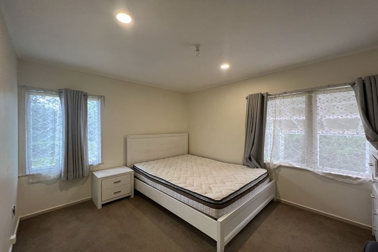 Photo of property in 56 Universal Drive, Henderson, Auckland, 0610