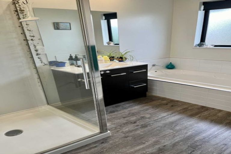 Photo of property in 101 Shillingford Boulevard, Rolleston, 7615