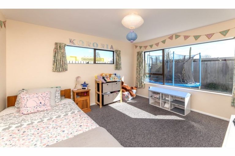 Photo of property in 166a Breezes Road, Aranui, Christchurch, 8061