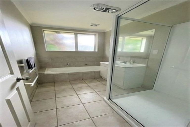 Photo of property in 24 Duckworth Road, Papakura, 2110