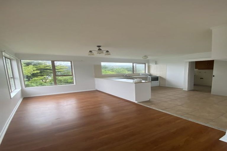 Photo of property in 71 Fyvie Avenue, Tawa, Wellington, 5028