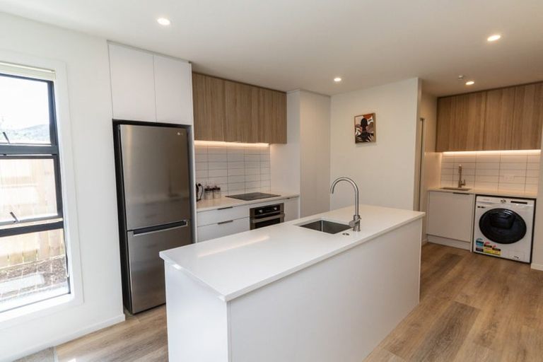 Photo of property in 9/35 Sladden Street, Naenae, Lower Hutt, 5011