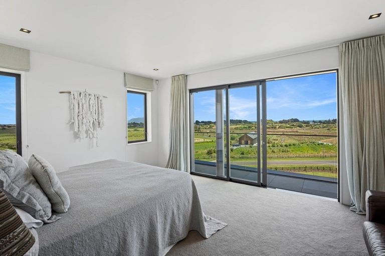 Photo of property in 80 Harakeke Road, Te Horo, Otaki, 5581