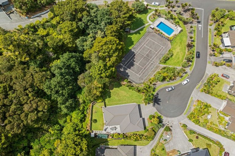 Photo of property in 15 Kokako Place, Horahora, Whangarei, 0110