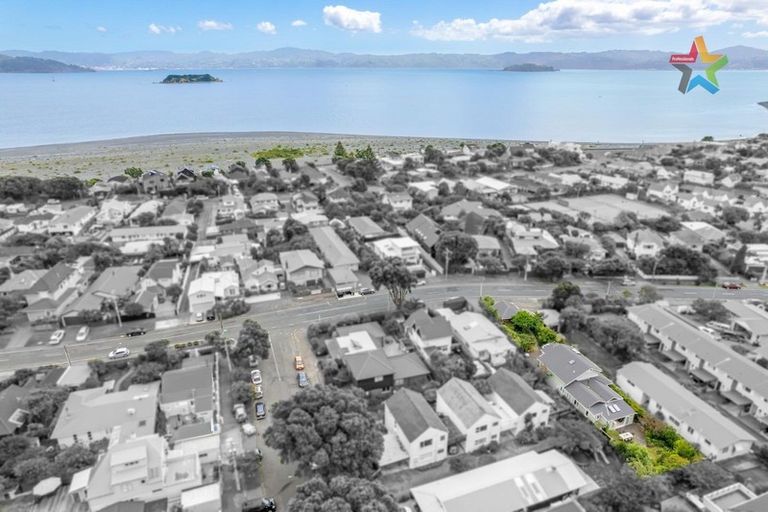 Photo of property in 377 Muritai Road, Eastbourne, Lower Hutt, 5013