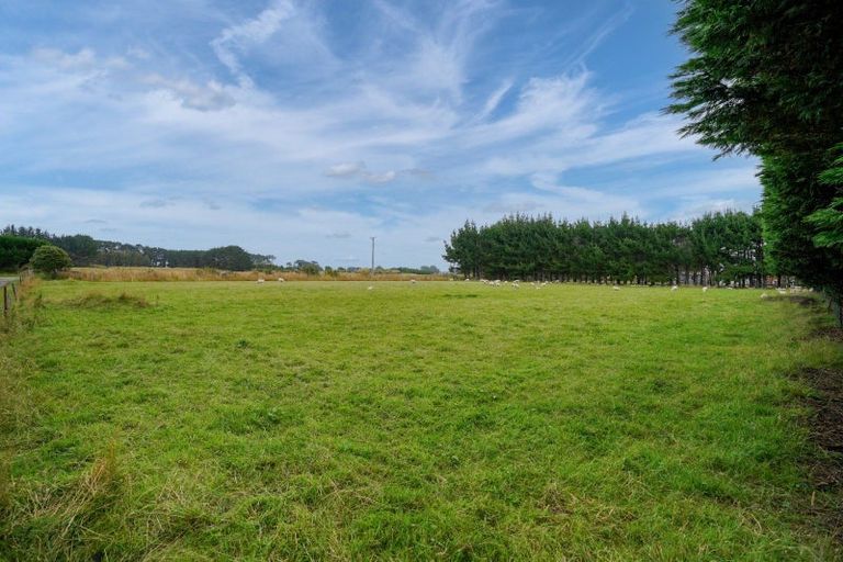 Photo of property in 98 Erskine Road, Otatara, Invercargill, 9879