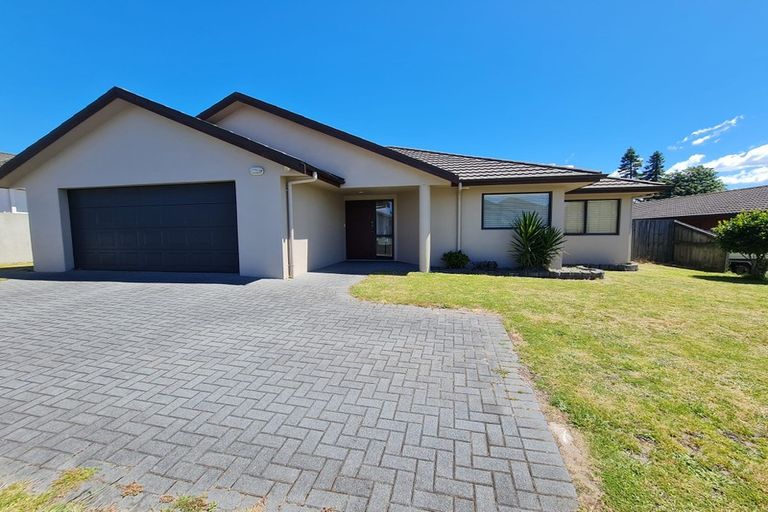 Photo of property in 4 Owhatiura Drive, Lynmore, Rotorua, 3010